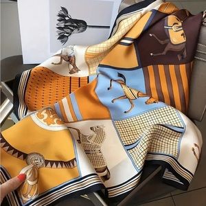 Elegant Printed Scarf- Luxurious Style S:27.5x27.5